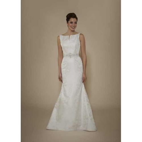 Beautiful wedding dress - size 10