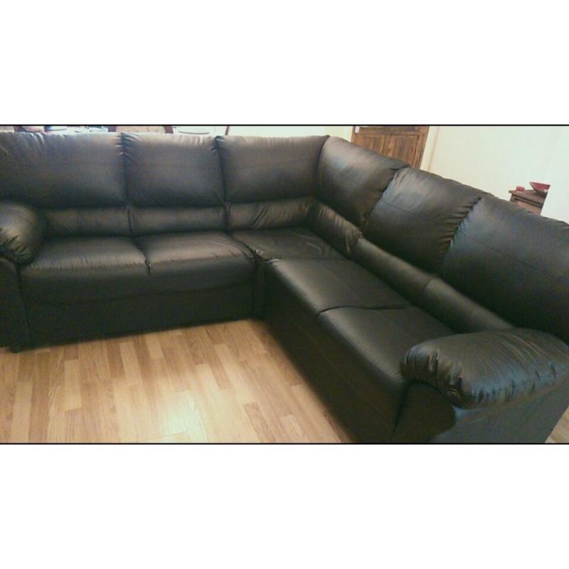5 Seater Corner Sofa - Black Leather