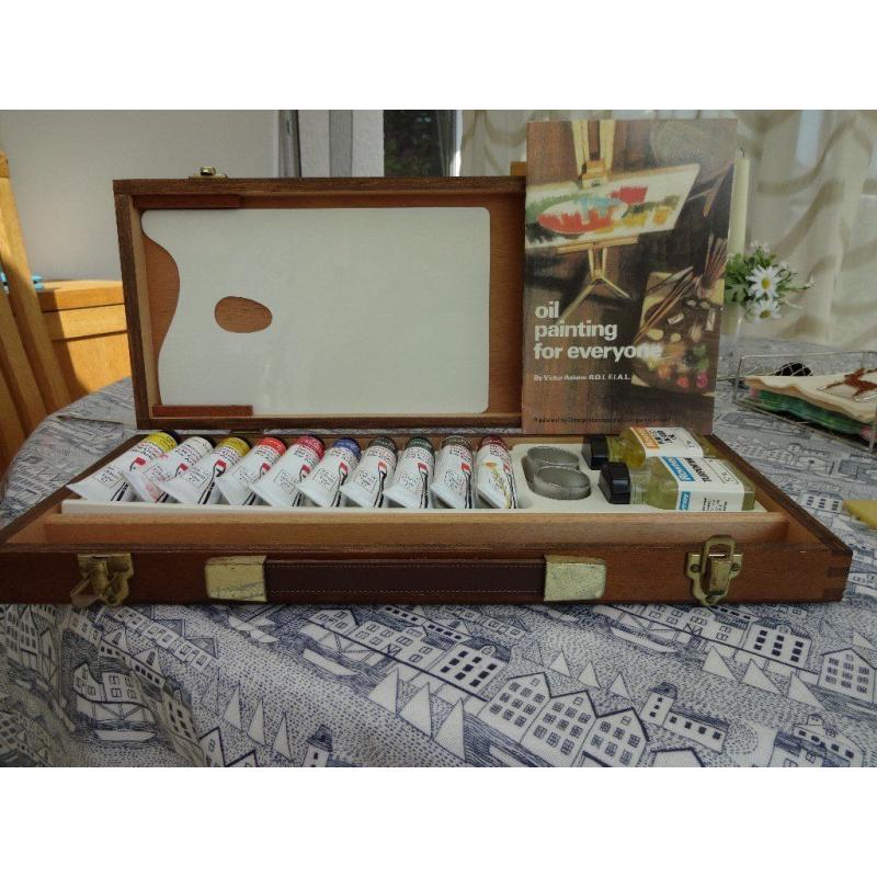 George Rowney Artists Mixable Oil Box Set in Wooden Field Easel/Case