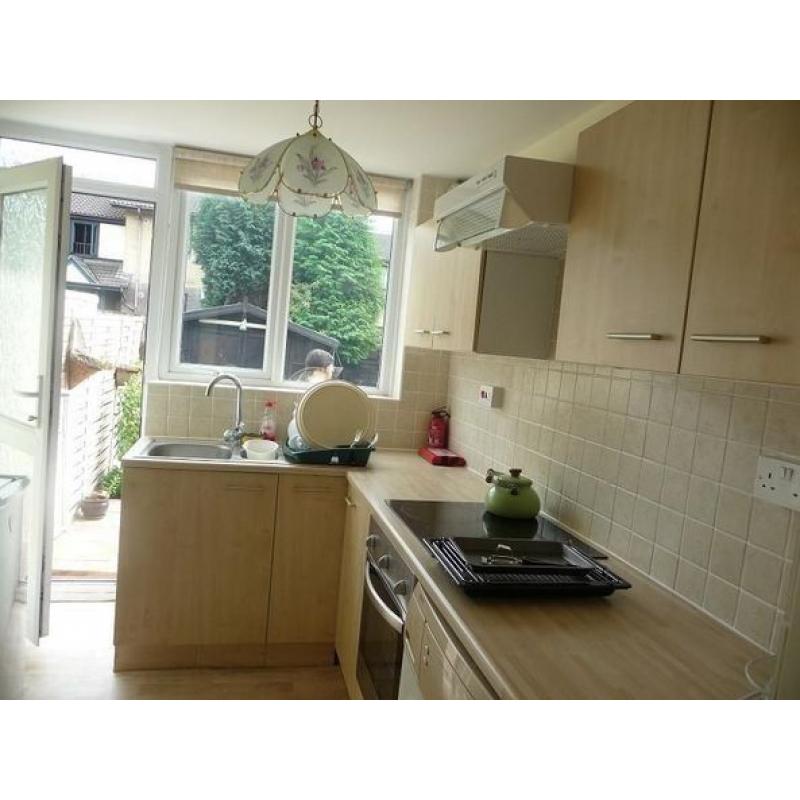 small(box room) room in a clean and friendly house muller rd eastville