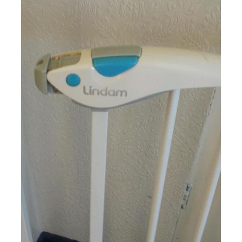 Lindam safety gate