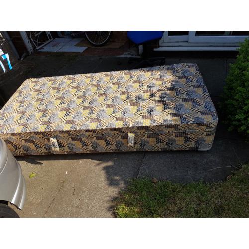 Single divan base ottoman style