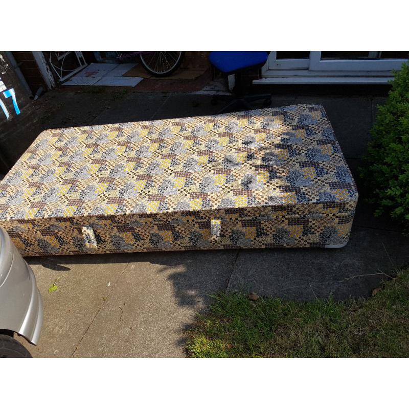 Single divan base ottoman style