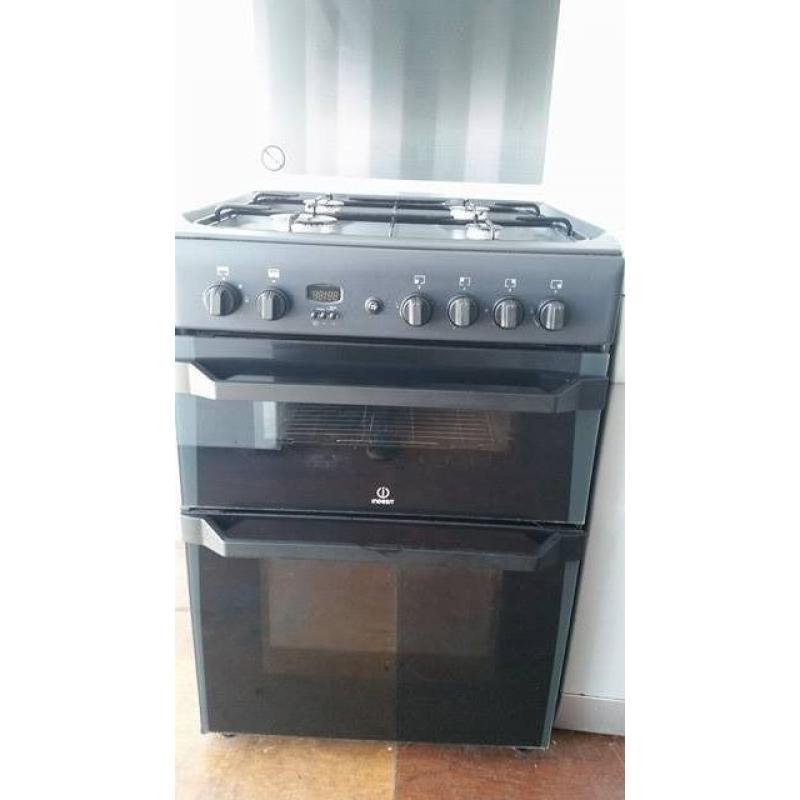 Black indesit Gas Cooker - Excellent Condition / Free local delivery