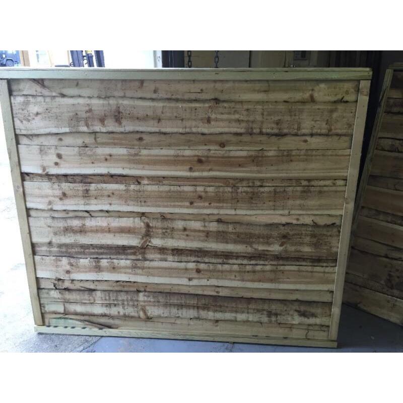 Waneylap fence panels