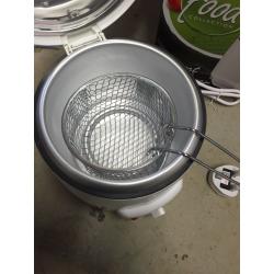 Russell Hobbs 18328 compact deep fryer