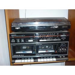 Sanyo turntable, double tape deck, 2 speakers