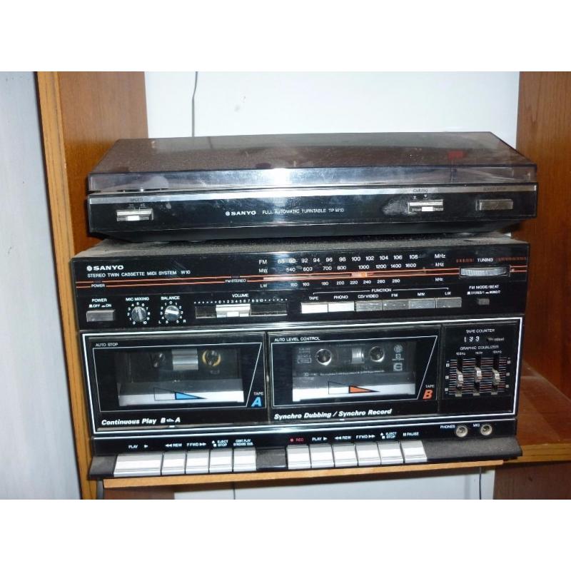 Sanyo turntable, double tape deck, 2 speakers