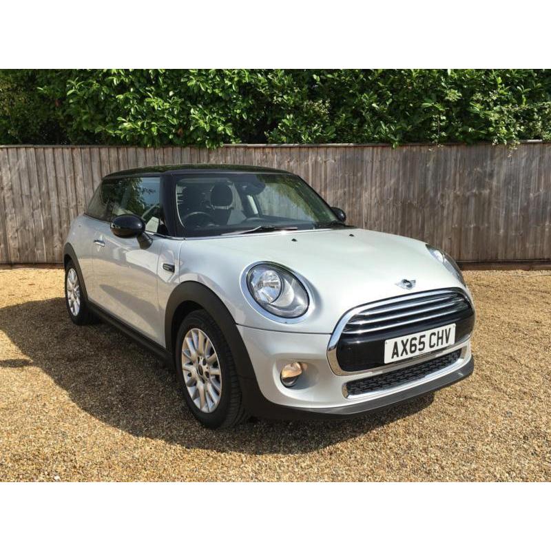 Mini Mini 1.5 ( 136bhp ) ( s/s ) 2015.5MY Cooper SILVER \ WHITE 3DOOR