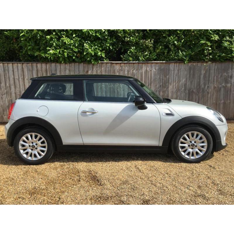 Mini Mini 1.5 ( 136bhp ) ( s/s ) 2015.5MY Cooper SILVER \ WHITE 3DOOR