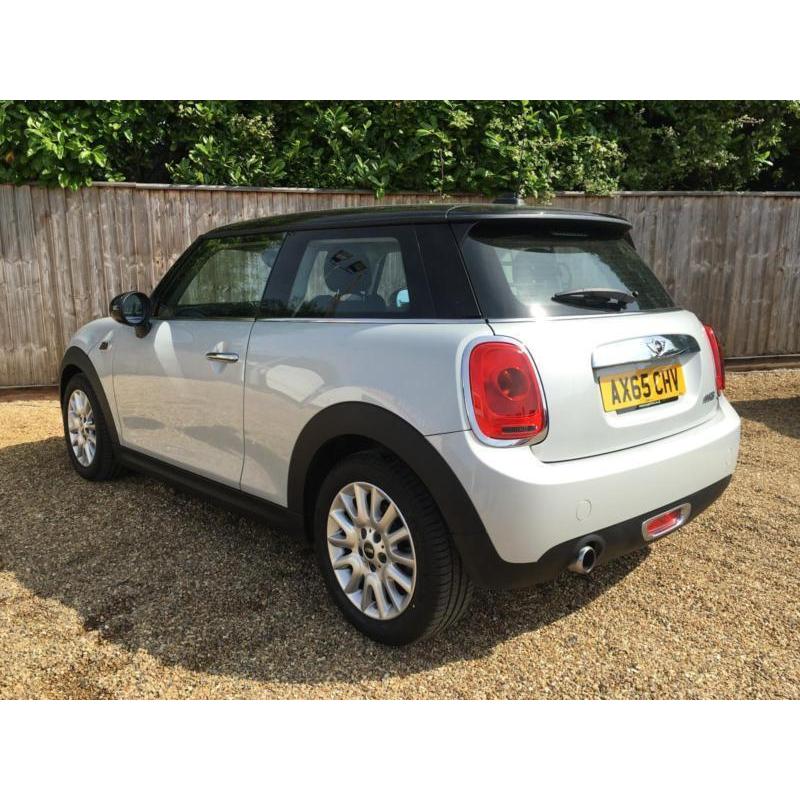 Mini Mini 1.5 ( 136bhp ) ( s/s ) 2015.5MY Cooper SILVER \ WHITE 3DOOR