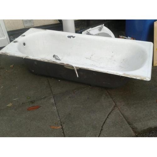 Free bath scrap cast met heavy