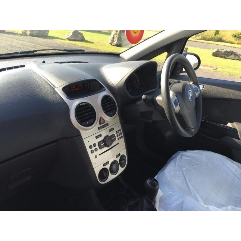 VAUXHALL CORSA 2010 FULL SERVICE HISTORY ON 38300 MILES