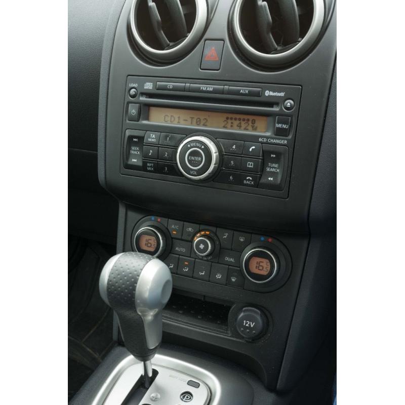 Nissan Qashqai - 2010 2.0l Automatic, Grey.