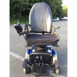 Power chair Quantum 610