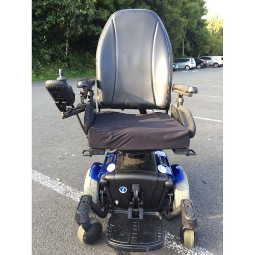 Power chair Quantum 610