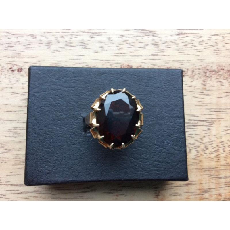 9 carat gold ring