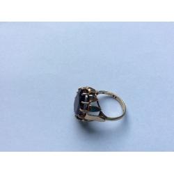9 carat gold ring