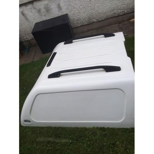 Double cab pickup canopy