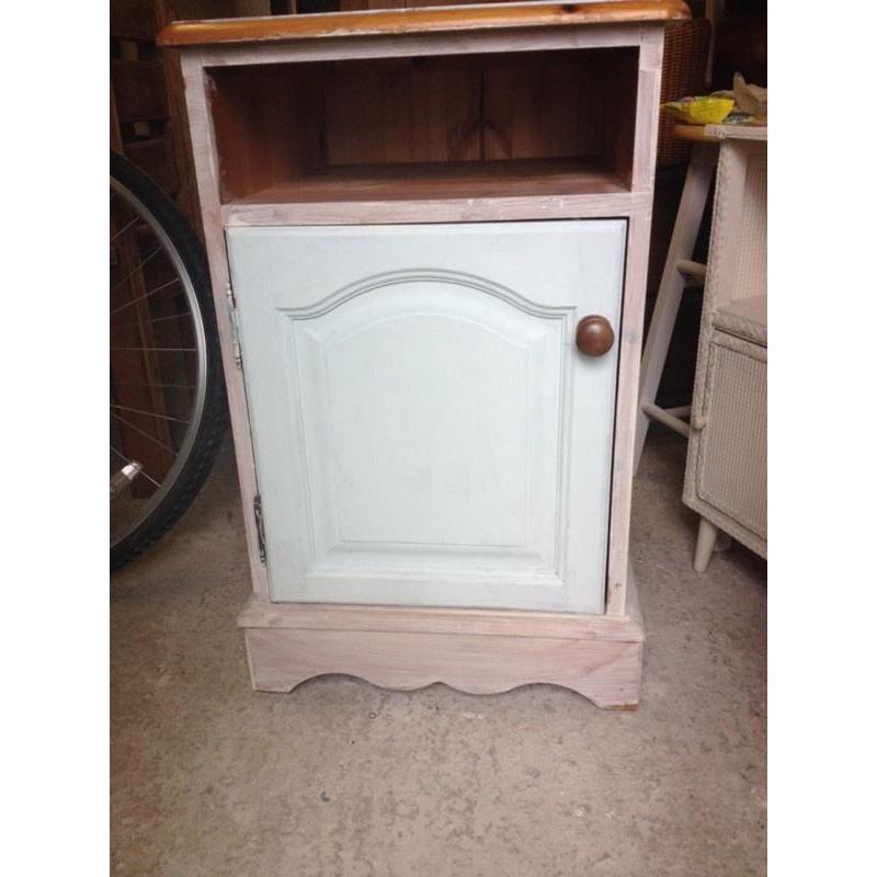 Bedside Unit - Upcycle Project - can Deliver
