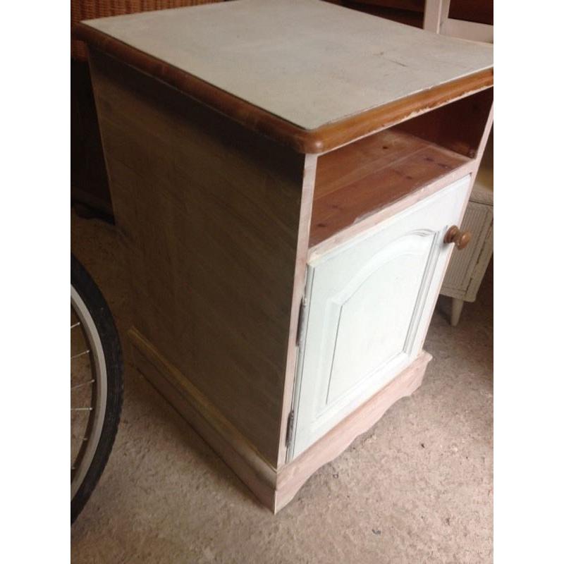Bedside Unit - Upcycle Project - can Deliver