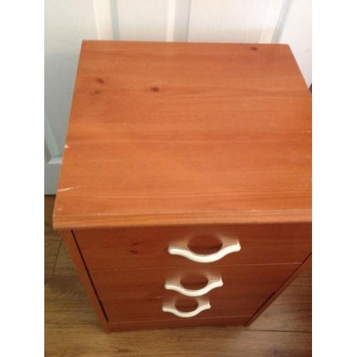 3 Drawer Bedside Unit - MUST GO