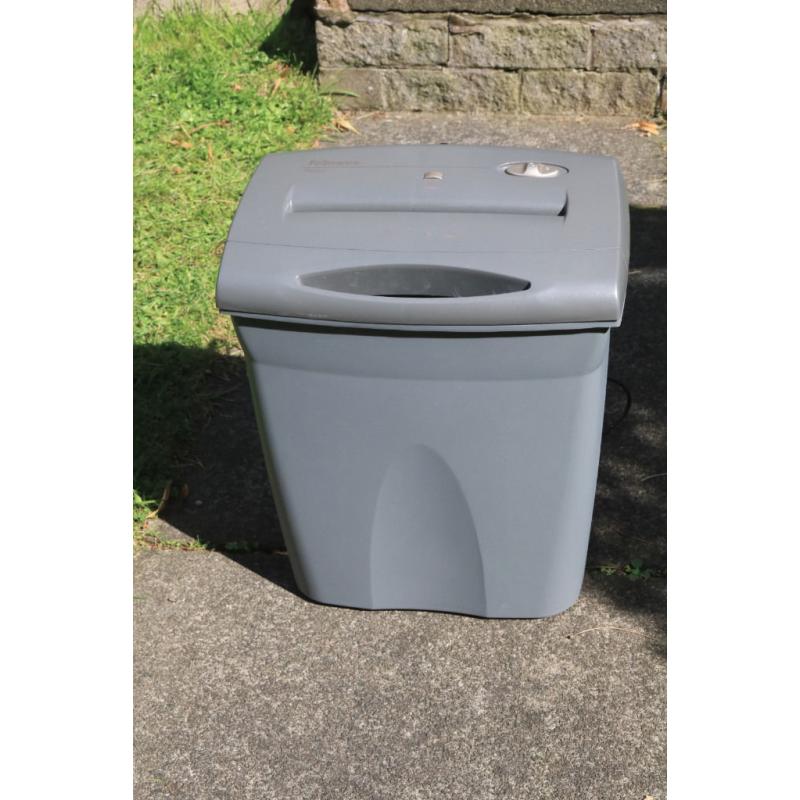 Paper shredder