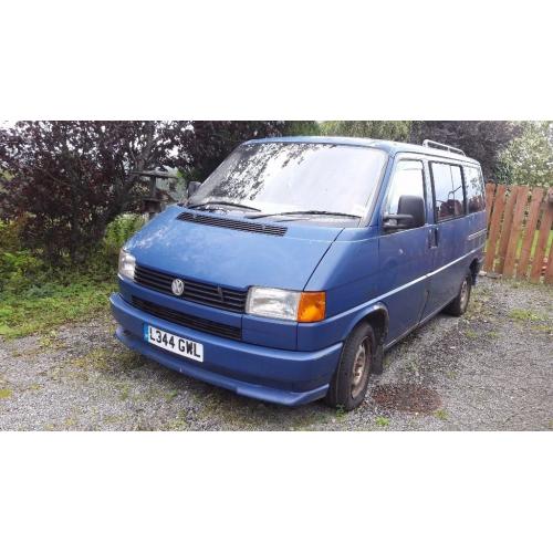 VW T4 Transporter minibus