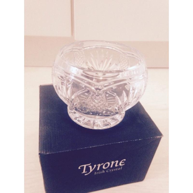 Tyrone crystal round vase