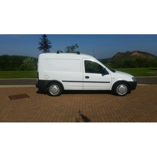2007 vauxhall combo 1.3 cdti crewvan years mot 60 MPG similar to partner berlingo caddy