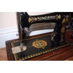 Antique (1910) Singer Sewing Machine Wooden Case VCG hand crank, 1910, 66K model Clydebank Scotland