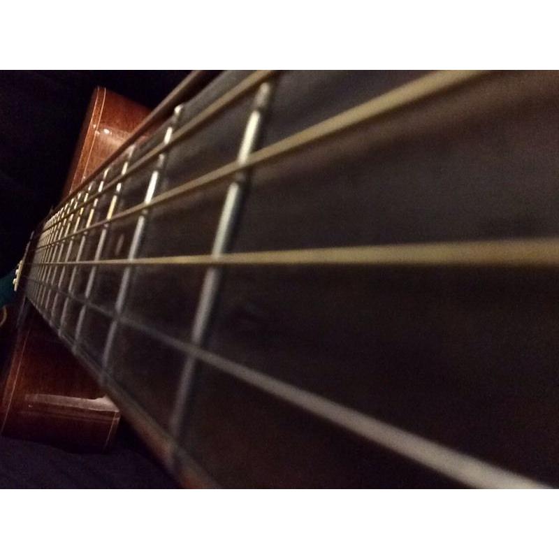 Acoustic guitarist available for ceilidhs