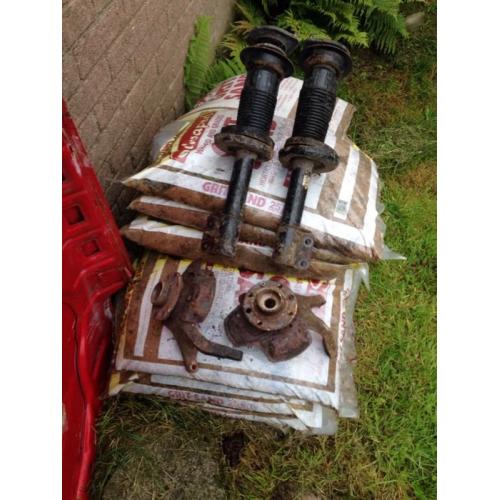 Corsa b front Hubs and shocks