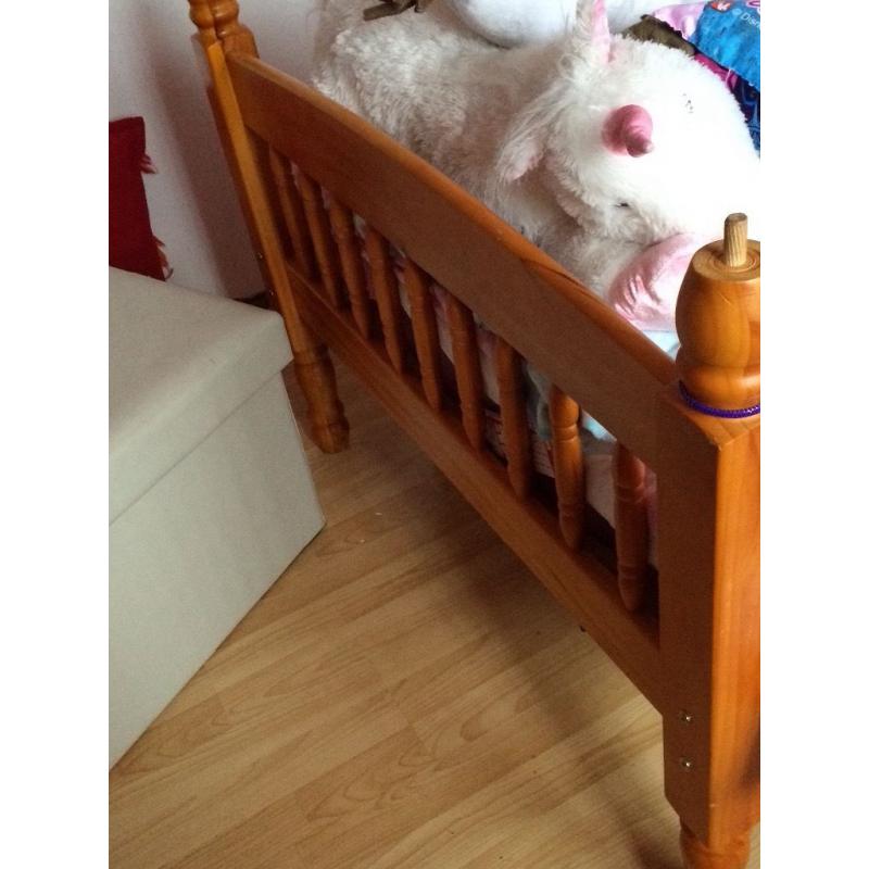 Pine single bed