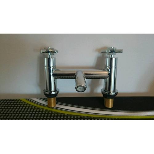 Bath mixer tap