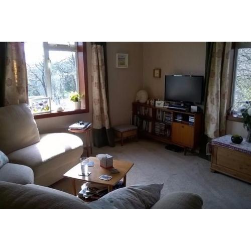 Double room - quiet flat in peaceful village setting (Mon-Fri or similar)