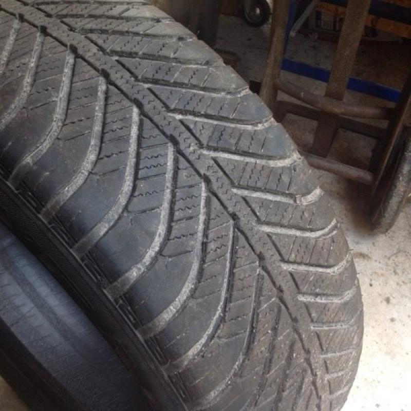 Goodyear winter tyres 225/50/17 (x4)