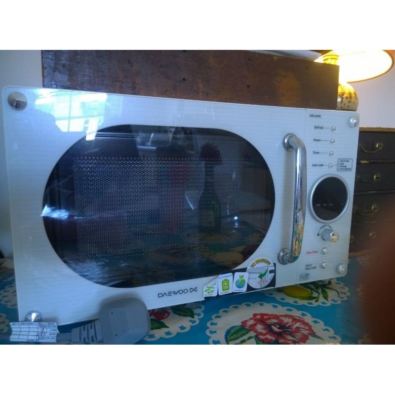 Daewood compact small microwave great condition
