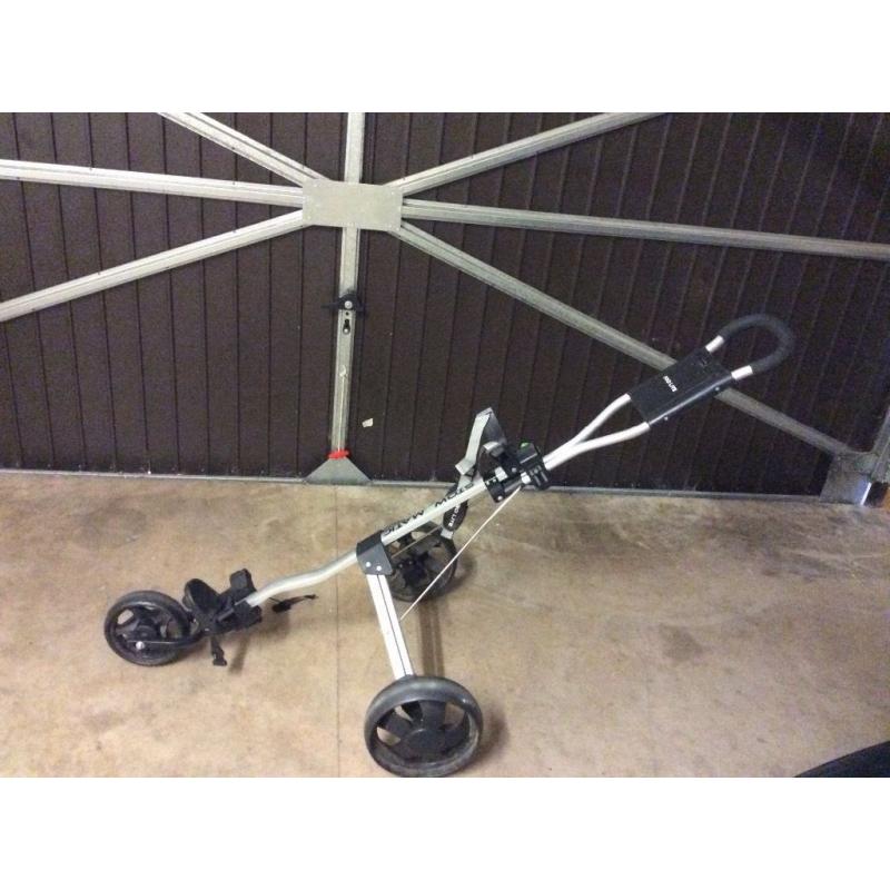 Second hand golf trolley