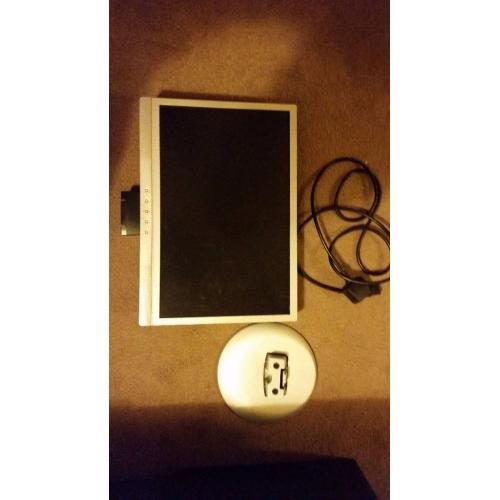 19 inch LCD monitor