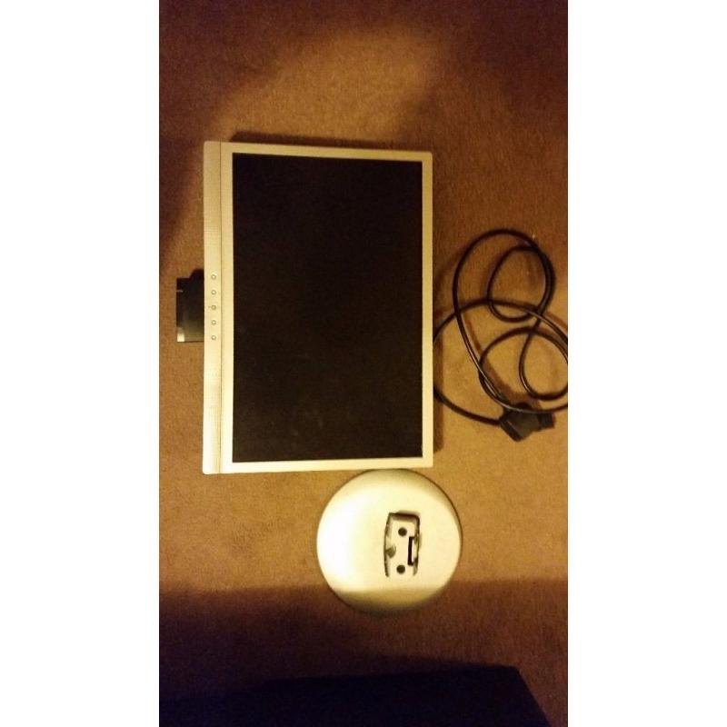 19 inch LCD monitor