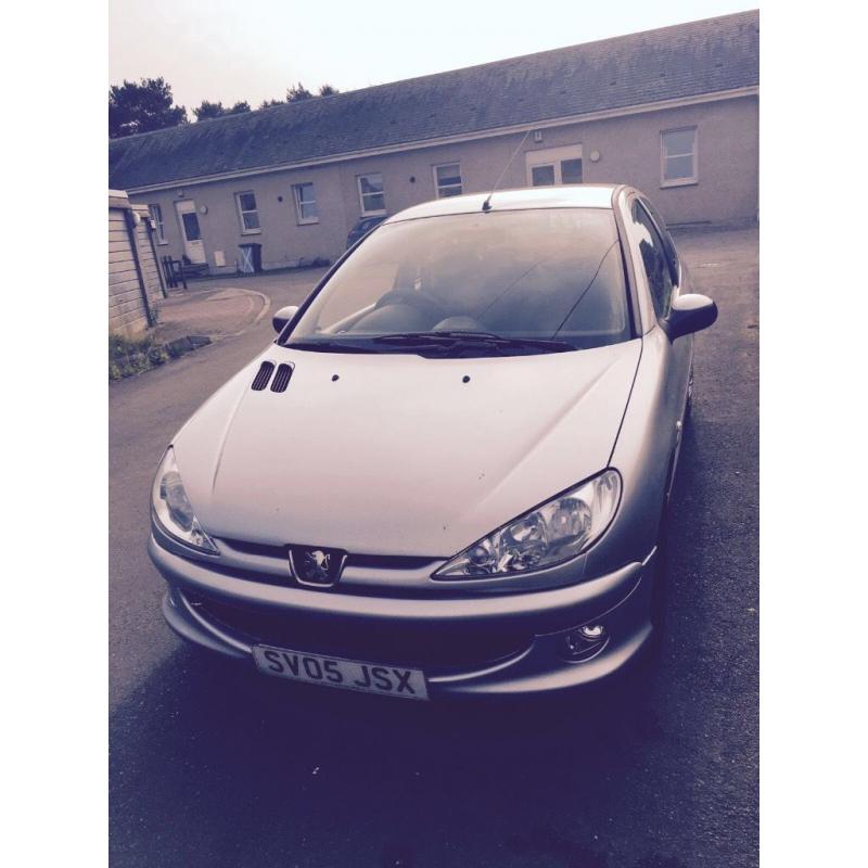 05 Peugeot 206 Zest 1.4 Just had Mot 1 Years Moted