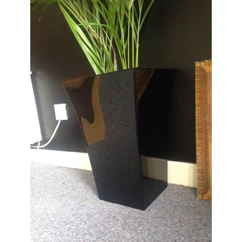 Large plastic plant pot