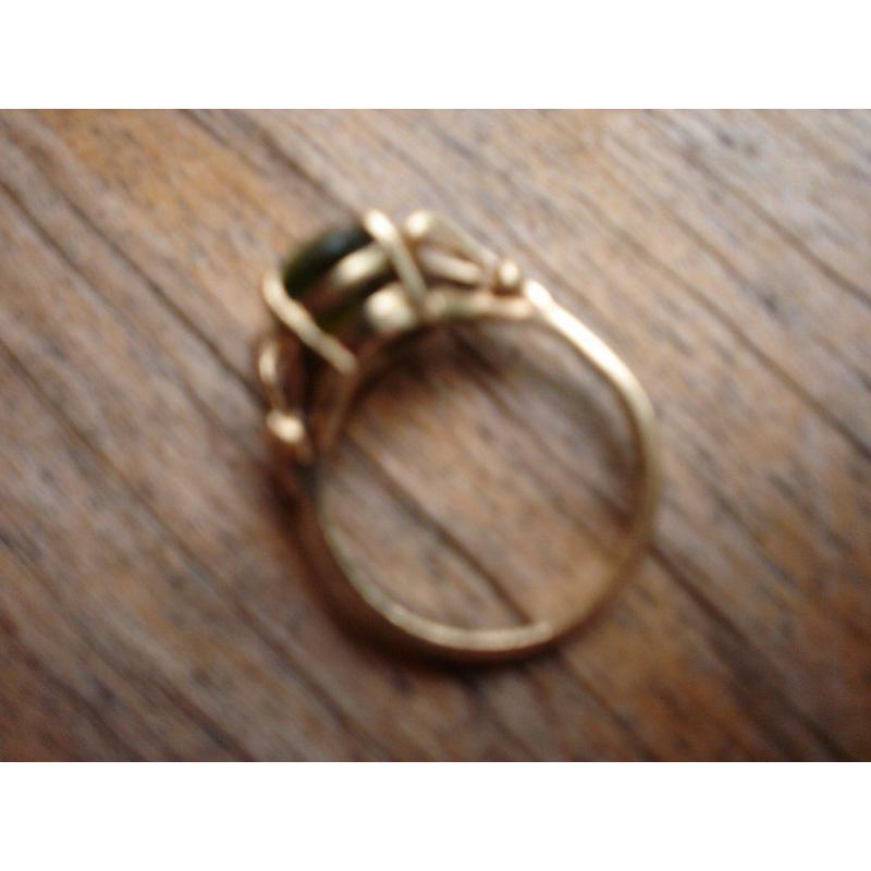 9ct Gold Peridot Ring