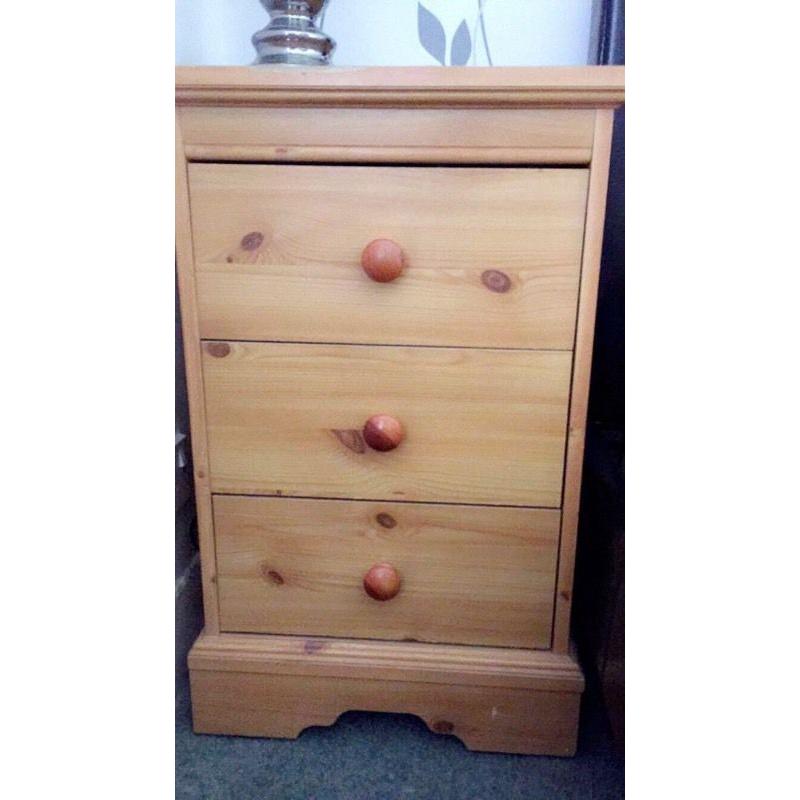 Pine Bedside Units