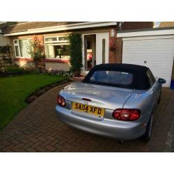 2004 Mazda MX5. Silver, Mint condition c/w hardtop roof. MOT Aug 17. Lady Driver