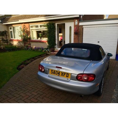 2004 Mazda MX5. Silver, Mint condition c/w hardtop roof. MOT Aug 17. Lady Driver