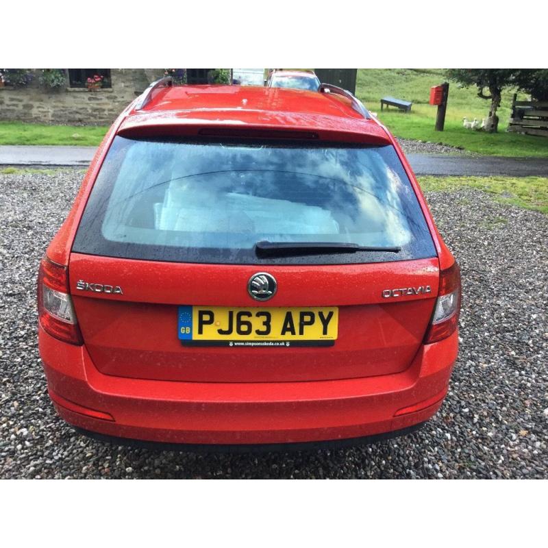 Skoda octavia estate 2.0 tdi cr se 5 dr 2013 38,000 miles still under warranty
