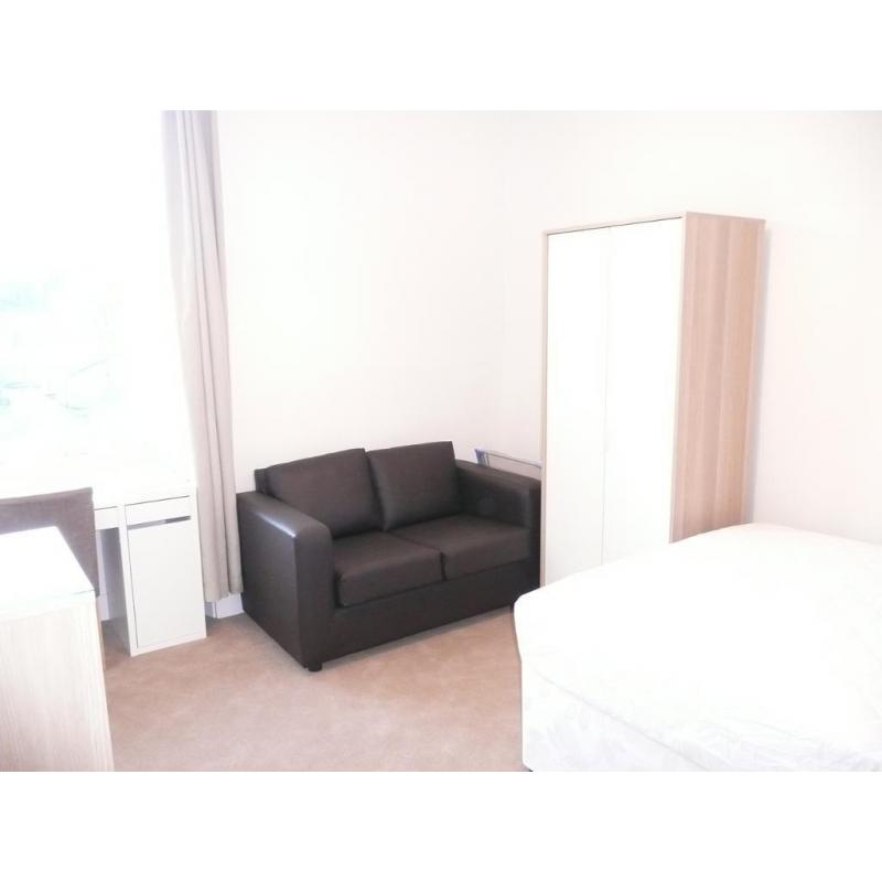 Double Room -- Short Term Welcome -- All Bills Included