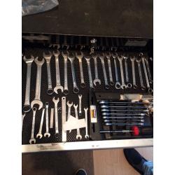 Tool trolley and tools